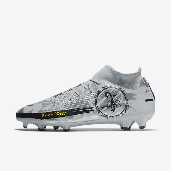 nike cheer scorpion shoe
